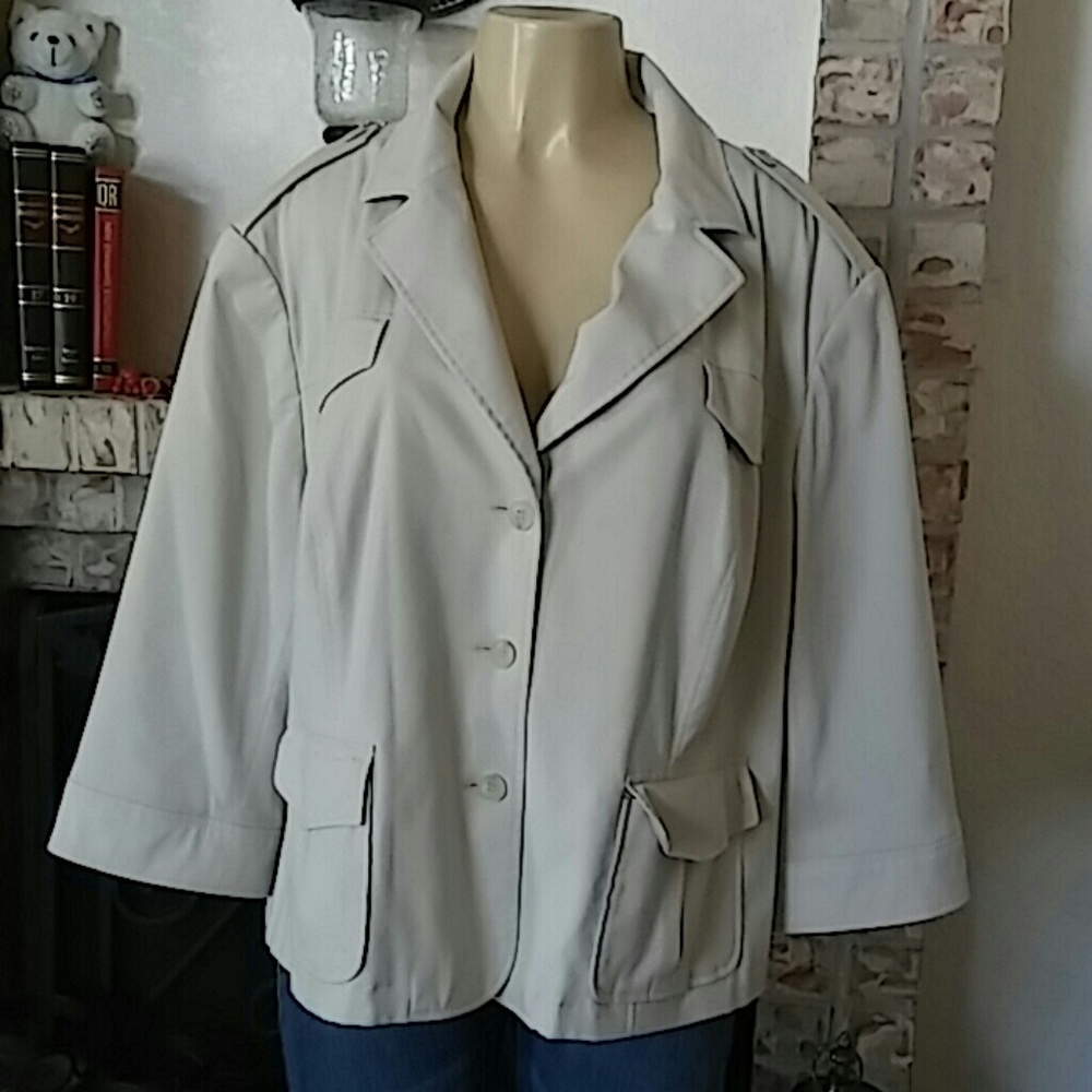 Covington woman stretch jacket